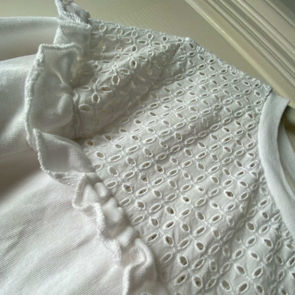 CROWN & IVY | WHITE SWEATER | M